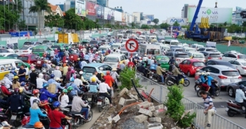 TP Hồ Chí Minh tăng phí đăng kí ôtô mới lên 20 triệu đồng, tương đương Hà Nội