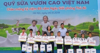 Hàng ngàn trẻ em Hà Nội sẽ được hưởng lợi từ quỹ 1 triệu cây xanh và Quỹ sữa vươn cao Việt Nam