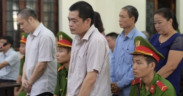 Xét xử vụ gian lận điểm thi ở Hà Giang: Các bị cáo tiếp tục hầu tòa vào ngày 14/10