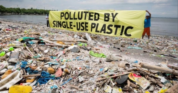 Phương pháp “độc” để bảo vệ môi trường ở Indonesia: Đổi chai nhựa lấy vé xe buýt