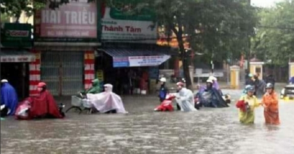Hé lộ nguyên nhân khiến gần 6.000 nhà dân bị ngập, thiệt hại 80 tỉ đồng tại TP Vinh