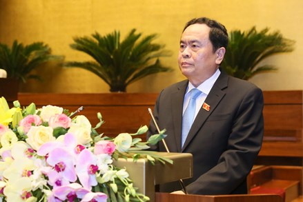 Chủ tịch MTTQ Trần Thanh Mẫn trình bày báo cáo.