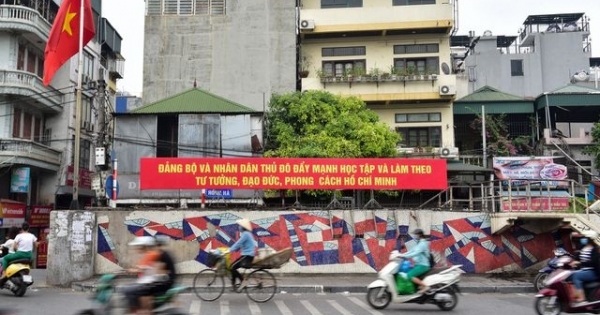 Hà Nội: Con đường gốm sứ kỷ lục Guinness xuống cấp, rạn nứt
