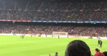 [Clip]: Pha sút phạt thần thánh của Messi nhìn từ khán đài