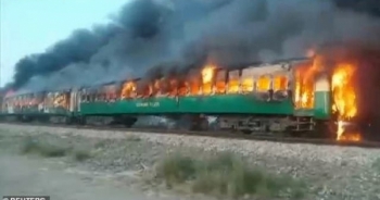 Pakistan: Nổ bình gas trên tàu làm 74 người chết