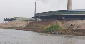 Hưng Yên: Công ty gạch Sông Hồng xây dựng công trình lấn chiếm hành lang sông