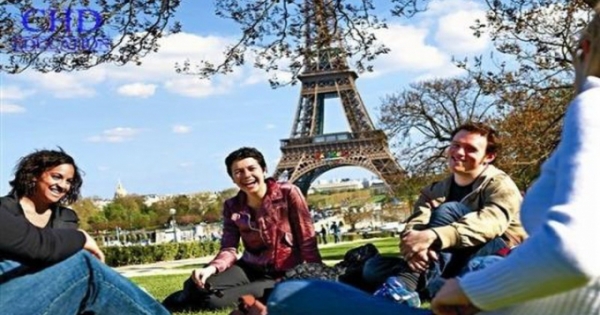 Các trường Đại học Pháp tìm cách “níu chân” sinh viên nước ngoài