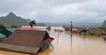 Hơn 12.000 nhà ở Quảng Bình ngập lụt, nhiều tuyến Quốc lộ bị chia cắt