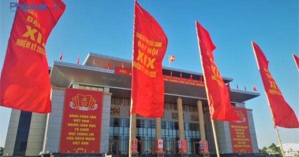 Bắc Giang rực rỡ cờ hoa chào mừng Đại hội Đảng bộ lần thứ XIX