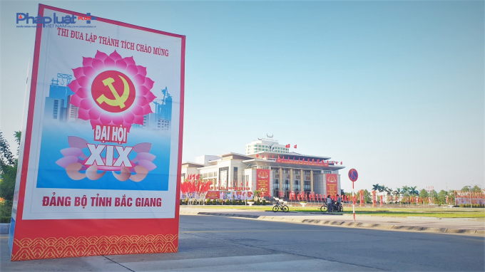 Tấm pano tuyên truyền Đại hội Đảng bộ tỉnh Bắc Giang lần thứ XIX, nhiệm kỳ 2020 - 2025.
