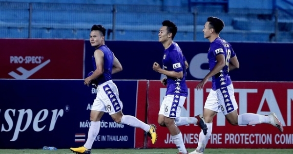 Quang Hải vượt lên Công Phượng trong cuộc đua vô địch V-League
