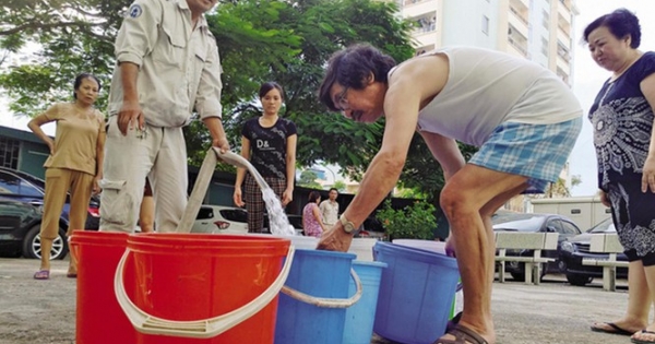 Nhà máy nước sạch sông Đà lại gặp sự cố, người dân Hà Nội phải dùng nước tiết kiệm