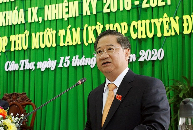 Ông Trần Việt Trường – Tân Chủ tịch UBND thành phố Cần Thơ phát biểu nhận nhiệm vụ.