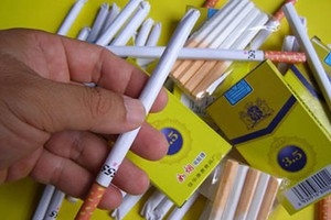 Hà Nội: Xuất hiện tình trạng kẹo thuốc lá "tấn công" học sinh