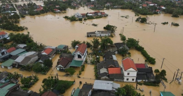 12 triệu người ở các tỉnh ven biển đang phải chịu ảnh hưởng từ nguy cơ bão lũ