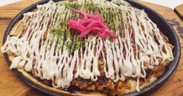 Okonomiyaki - món bánh xèo độc đáo của Nhật Bản