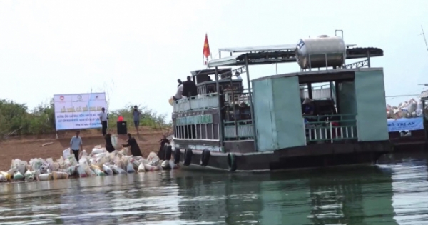 Đồng Nai tiếp tục thả hơn 3 tấn cá xuống lòng hồ Trị An
