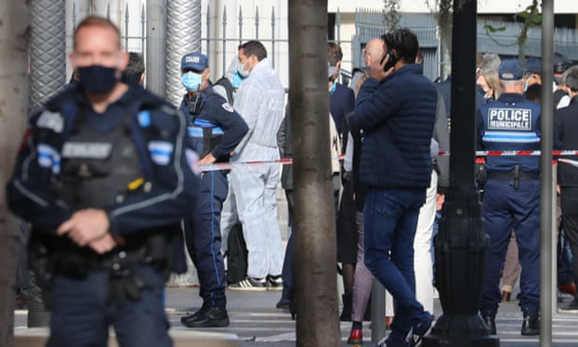 Cảnh sát tại hiện trường vụ tấn công (Ảnh: AFP)