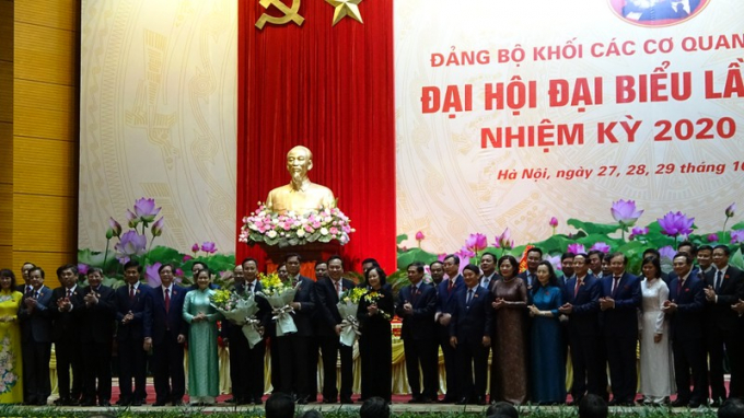 Trưởng Ban Dân vận Trung ương Trương Thị Mai chúc mừng Ban Chấp hành Đảng bộ Khối khóa XIII.