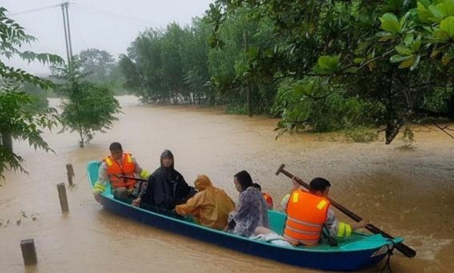 Lãnh đạo các nước thăm hỏi tình hình lũ lụt tại Việt Nam