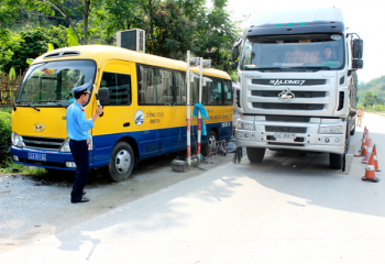 Xử phạt hơn 140 triệu đồng đối với 8 phương tiện vi phạm quá tải trọng ở Lào Cai