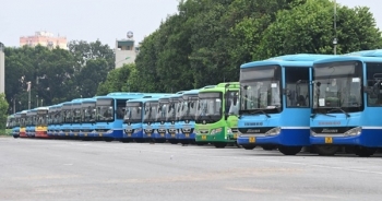 Xe buýt, taxi Hà Nội vận hành thế nào khi được hoạt động trở lại?