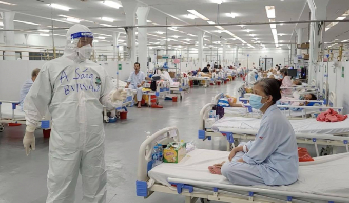 Bệnh nhân nặng đang được điều trị tại Trung tâm Hồi sức tích cực người bệnh COVID-19 của Bệnh viện Trung ương Huế tại TP Hồ Chí Minh.