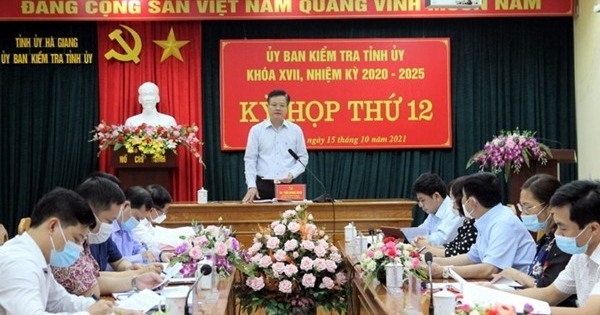 10 cán bộ Ban Dân tộc tỉnh Hà Giang  bị kỷ luật