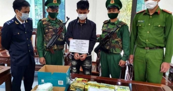 Hà Tĩnh: Bắt giữ nam thanh niên vận chuyển 4kg ma túy đá