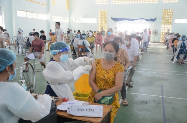 Đà Nẵng triển khai tiêm vaccine phòng Covid-19 cho người dưới 18 tuổi