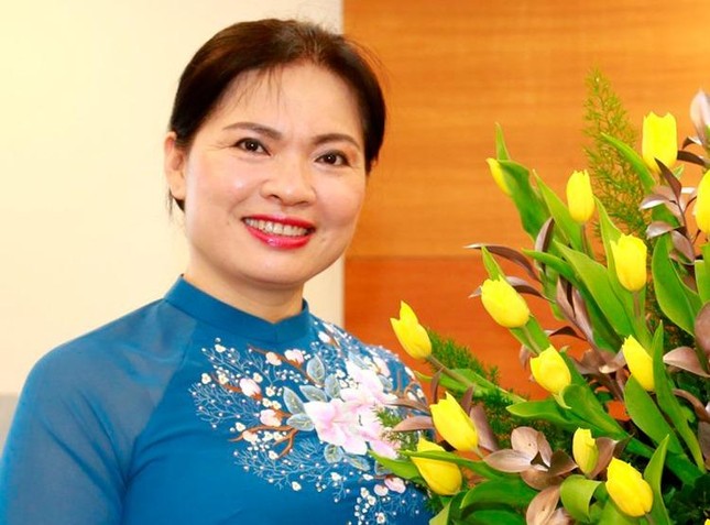 Bà Hà Thị Nga được bổ nhiệm giữ chức Chủ tịch Hội Liên hiệp Phụ nữ Việt Nam, kiêm giữ chức Ủy viên Hội đồng quản trị Ngân hàng Chính sách xã hội.