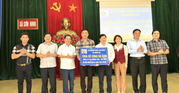 CLB Doanh nhân Lam Hồng tại Đồng Nai hỗ trợ nhân dân Nghệ An, Hà Tĩnh khắc phục hậu quả thiên tai