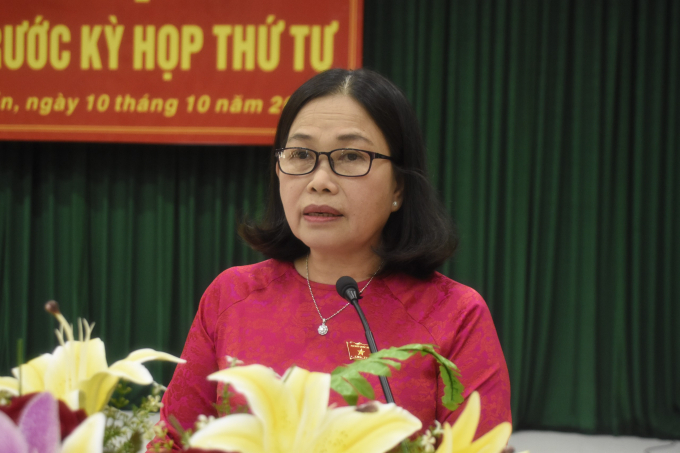 Bà Nguyễn Thị Yến, Phó Bí thư Thường trực Tỉnh ủy, Trưởng Đoàn ĐBQH tỉnh trả lời và làm rõ một số vấn đề cử tri kiến nghị