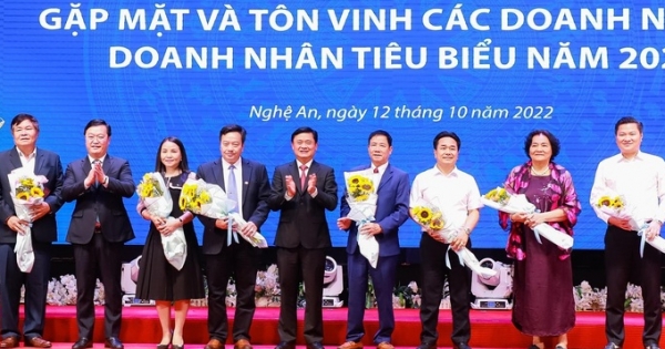 Nghệ An: Tôn vinh các doanh nghiệp, doanh nhân tiêu biểu năm 2022