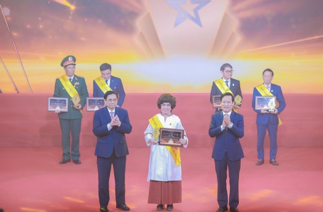 Anh hùng Lao động Thái Hương: Top 10 doanh nhân Việt Nam tiêu biểu 2022