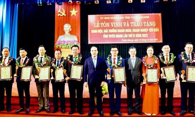 Vinh danh doanh nhân, doanh nghiệp tiêu biểu tỉnh Tuyên Quang