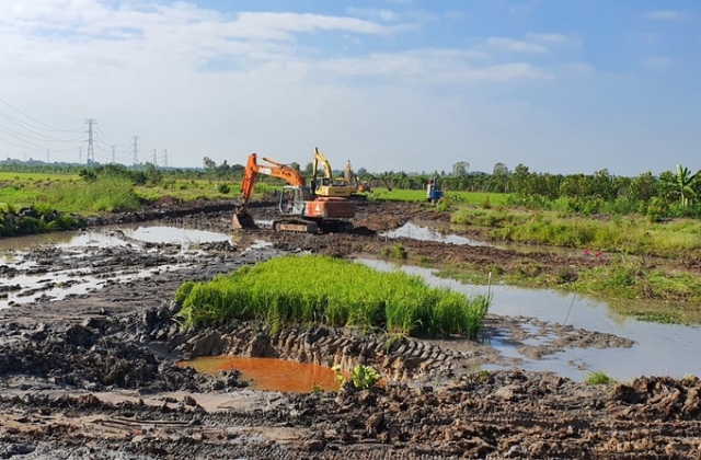 Thi công chậm tiến độ, nhà thầu cao tốc Mỹ Thuận - Cần Thơ bị cảnh cáo