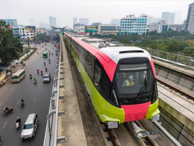 Các dự án đường sắt đô thị ở Hà Nội đều triển khai chậm tiến độ, đội  vốn.