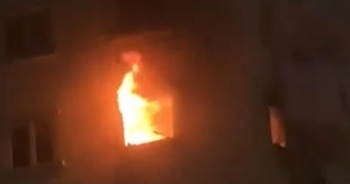 Video: Hỏa hoạn bùng phát trong căn hộ tòa chung cư khu đô thị Ciputra