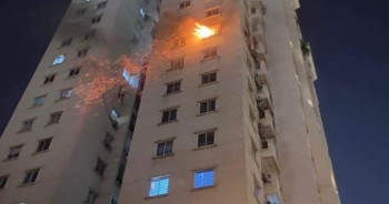 Kịp thời khống chế đám cháy tại căn hộ tầng 9 khu đô thị Nam Thăng Long