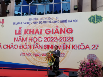 Trường Đại học Kinh doanh và Công nghệ Hà Nội tổ chức lễ khai giảng năm học 2022 - 2023