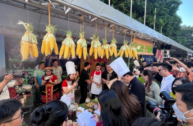 Liên hoan văn hoá ẩm thực - Lễ kỉ niệm 68 năm ngày thành lập Đài PTTH Hà Nội