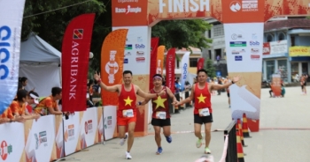 hon 3500 vdv tham gia giai marathon chay tren cung duong hanh phuc