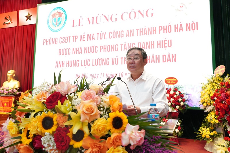 Ông Lê Hồng Sơn, Phó Chủ tịch Thường trực UBND Thành phố, phát biểu tại buổi lễ