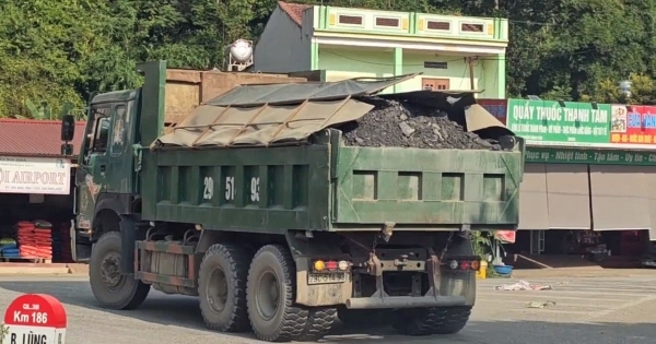 Vụ xe chở quặng chạy tung tăng trên quốc lộ tại Bắc Kạn: Đội trưởng CSGT huyện Chợ Đồn nói gì?