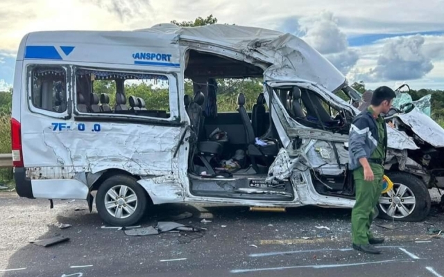 Đắk Lắk: Khởi tố tài xế xe tải tông xe khách khiến 13 người thương vong