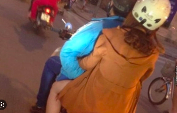 Sờ đùi cô gái 19 tuổi, tài xế xe ôm công nghệ ở Hà Nội bị xử phạt 2,5 triệu đồng