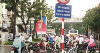 Văn hoá giao thông... "liều mạng" tại Hà Nội