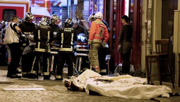 Nhiều nạn nh&acirc;n bị thương trong vụ khủng bố đẫm m&aacute;u tại Paris (ảnh minh họa)