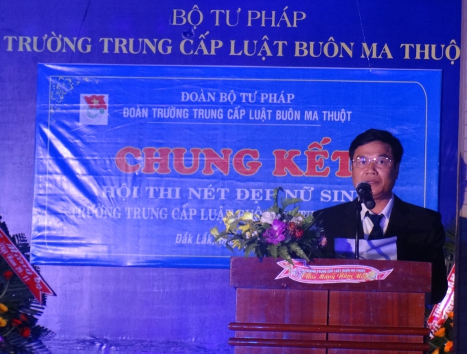 Thầy Nguyễn H&ugrave;ng Vừa - Hiệu Trưởng trường Trung cấp Luật Bu&ocirc;n Ma Thuột